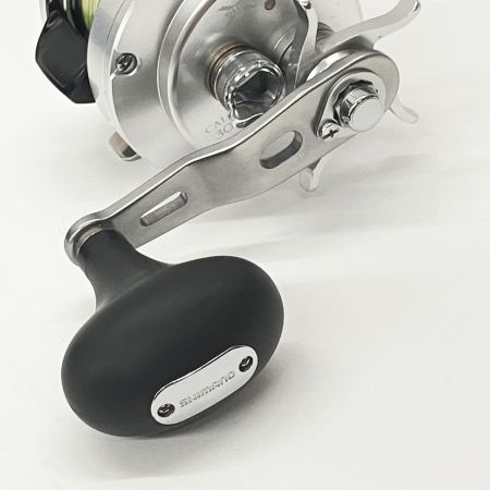  SHIMANO シマノ OCEA CALCUTTA 13 オシアカルカッタ 300HG 03058 ベイトリール
