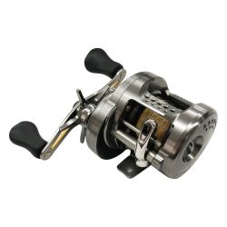 〇〇 SHIMANO シマノ CALCUTTA CONQUEST 17 カルカッタコンクエスト BFS HG R 03675 両軸リール Bランク