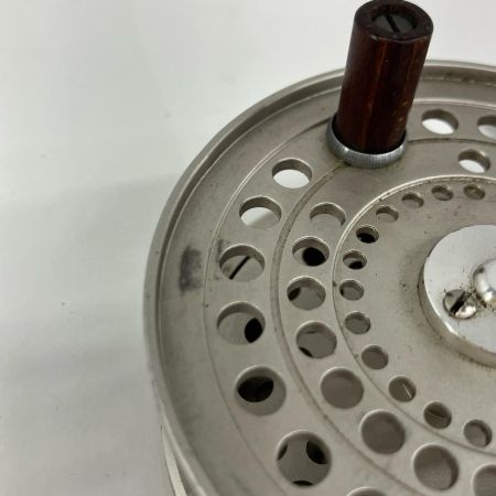 ufmウエダ 釣り用品 リール フライリール CANTATA 2350