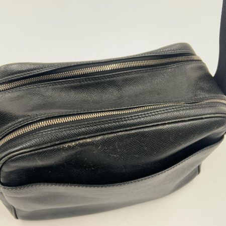  LOUIS VUITTON ルイヴィトン タイガ リポーター ショルダーバッグ 斜め掛けショルダー  M30152 ブラック
