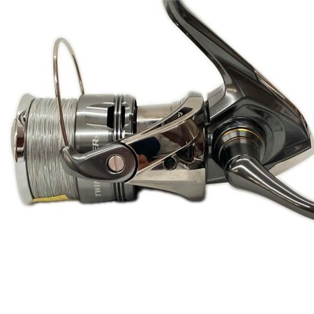  SHIMANO シマノ TWIN POWER 24 ツインパワー C3000XG 046826 スピニングリール