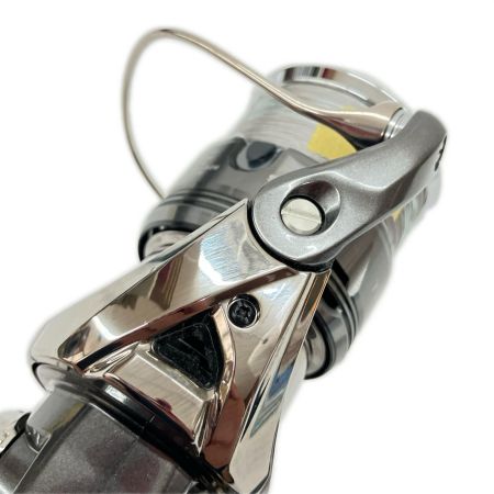  SHIMANO シマノ TWIN POWER 24 ツインパワー C3000XG 046826 スピニングリール