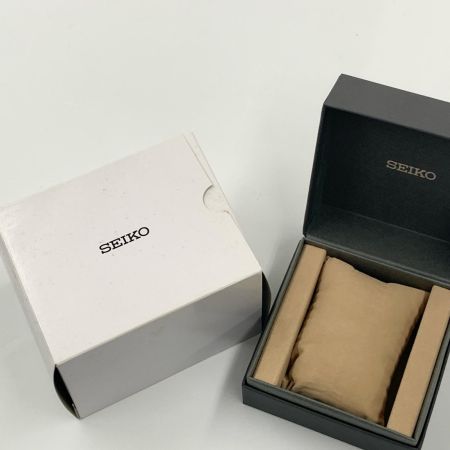  SEIKO セイコー スピリット クロノグラフ メンズ クォーツ 腕時計 KSN8T6C シルバー  x レッド