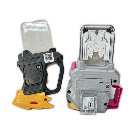  BANDAI バンダイ 仮面ライダーエグゼイド DXマキシマムマイティXガシャット DXドラゴナイトハンターZガシャット