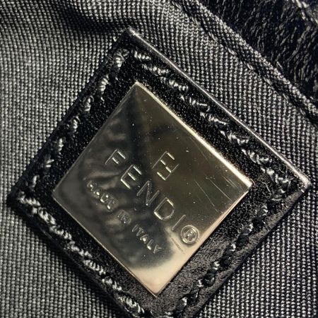  FENDI フェンディ ズッカ ズッキーノ ワンショルダーバッグ アクセサリーポーチ 8BR394 ブラック