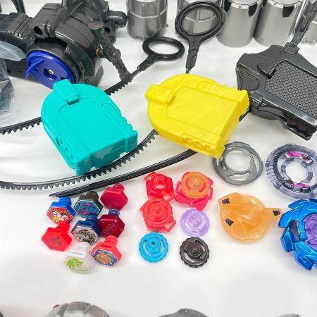  TAKARATOMY タカラトミー メタルファイト ベイブレード マーキュリーアヌビウス ブレイブVer.等 25個&カスタムパーツ・ランチャー・グリップ・ベイポインター