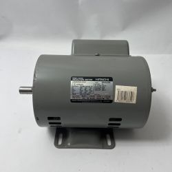 〇〇 HITACHI 日立 単相モータ コンデンサ始動式 開放防滴型 防振モートル EFOU-KR-250W-4P ジャンク品 現状渡し Dランク