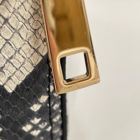 MARC JACOBS マークジェイコブス レディース ショルダーバッグ スナップショット パイソン柄 H155L01SP22 ホワイト×ブラック