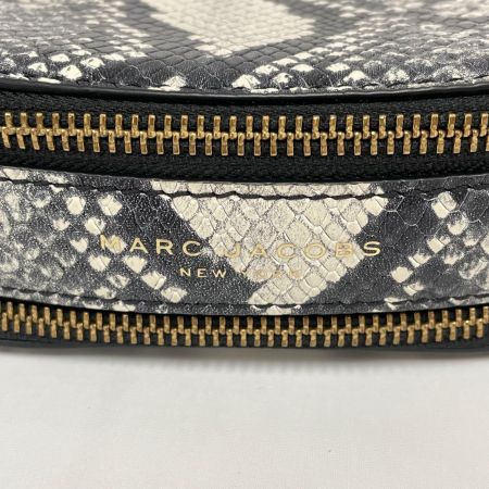 MARC JACOBS マークジェイコブス レディース ショルダーバッグ スナップショット パイソン柄 H155L01SP22 ホワイト×ブラック