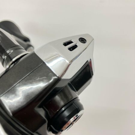  SHIMANO シマノ Vanquish 23ヴァンキッシュ C3000SDHHG 045300 スピニングリール