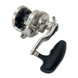 〇〇 SHIMANO シマノ OCEA JIGGER 17オシアジガー 2000NR-HG 03671 両軸リール Bランク