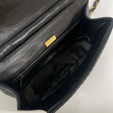 BALLY バリ レディース ショルダーバッグ キルティング チェーンショルダー ブラック