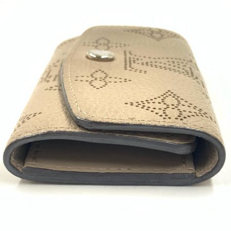 LOUIS VUITTON ルイヴィトン マヒナ ミュルティクレ4 キーケース M64055 ベージュ