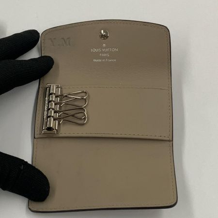LOUIS VUITTON ルイヴィトン マヒナ ミュルティクレ4 キーケース M64055 ベージュ