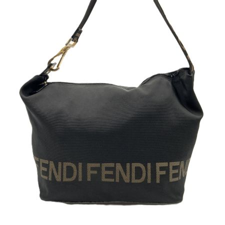 FENDI フェンディ ナイロン ワンショルダーバッグ 2305,26587.089 ブラック