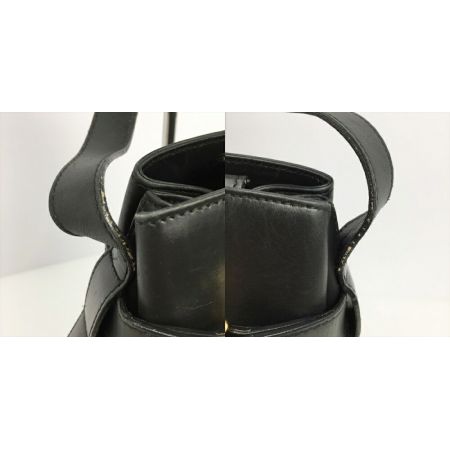  Salvatore Ferragamo サルヴァトーレフェラガモ ガンチーニ 巾着型 ショルダーバッグ AN 21 3160 ブラック