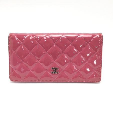 【中古】 CHANEL シャネル マトラッセ 2つ折り長財布 エナメル