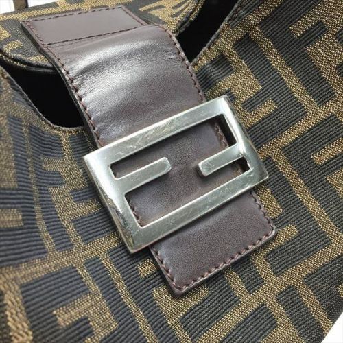 中古】 FENDI フェンディ ズッカ柄 ショルダーバッグ マンマバケット