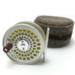 ☆☆ ufmウエダ CANTATA カンタータ 2150 フライリール Bランク