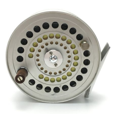  ufmウエダ カンタータ 2400 フライリール