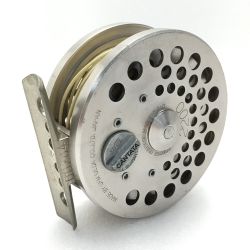 ☆☆ ufmウエダ カンタータ 2200 フライリール Cランク