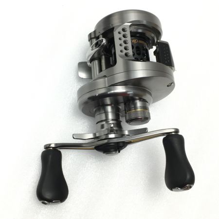  SHIMANO シマノ 17 カルカッタコンクエスト BFS HG ベイトリール 箱付き 03676