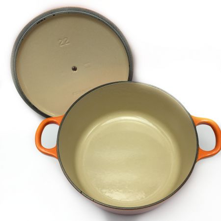  LE CREUSET ルクルーゼ 《 鍋 ココットロンド 》オレンジ / 22cm / 両手鍋 オレンジ