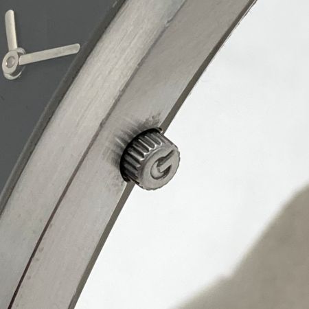  GUCCI グッチ バングルウォッチ 2400L ブラック文字盤 クォーツ レディース 腕時計 箱・取説有