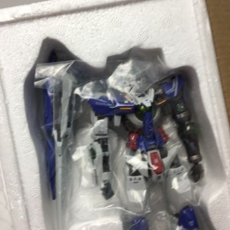 【中古】 GUNDAM 機動戦士ガンダムOO《 METAL BUILD ガンダム