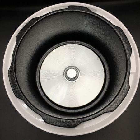  siroca シロカ 《 電気圧力鍋 4L 》ホワイト / SP-4D151