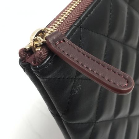  CHANEL シャネル マトラッセ クラッチバッグ ブラックｘボルドー ラムスキン 箱・布袋・ギャランティカード有