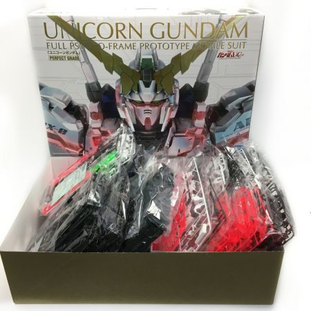 BANDAI バンダイ 機動戦士ガンダムUC《 ユニコーンガンダム 》PG