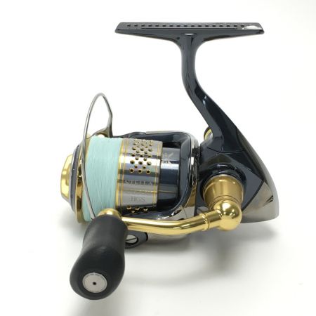  SHIMANO シマノ 10 ステラ C2000HGS スピニングリール カスタムパーツ付き 02427