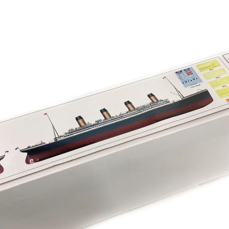  TRUMPETER トランペッター《 タイタニック号 》03719 / 1/200スケール / LED付プラモデル