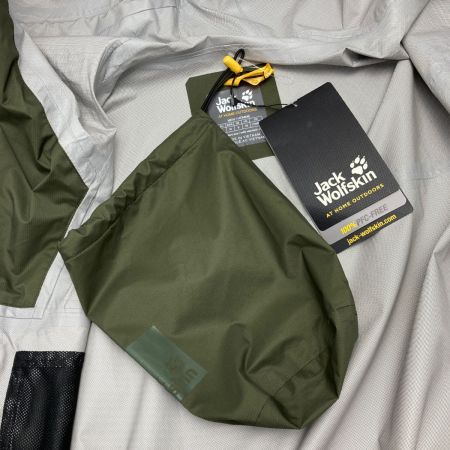  Jack Wolfskin ジャックウルフスキン CLOUDBURST JKT ジャケット M メンズ 5027611-5066803 カーキ×ブラック