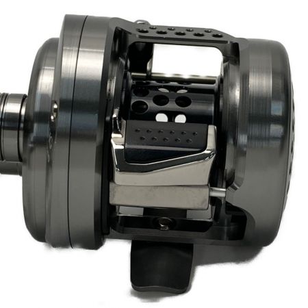  SHIMANO シマノ 17 カルカッタ コンクエスト BFSHG LEFT ベイトリール 箱付き 03676