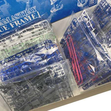  BANDAI バンダイ 機動戦士ガンダムSEED ASTRAY《 ガンダムアストレイ ブルーフレーム 》ガンプラ / MBF-P03 MBF-P03 ｶﾞﾝﾀﾞﾑｱｽﾄﾚｲ ﾌﾞﾙｰﾌﾚｲﾑ