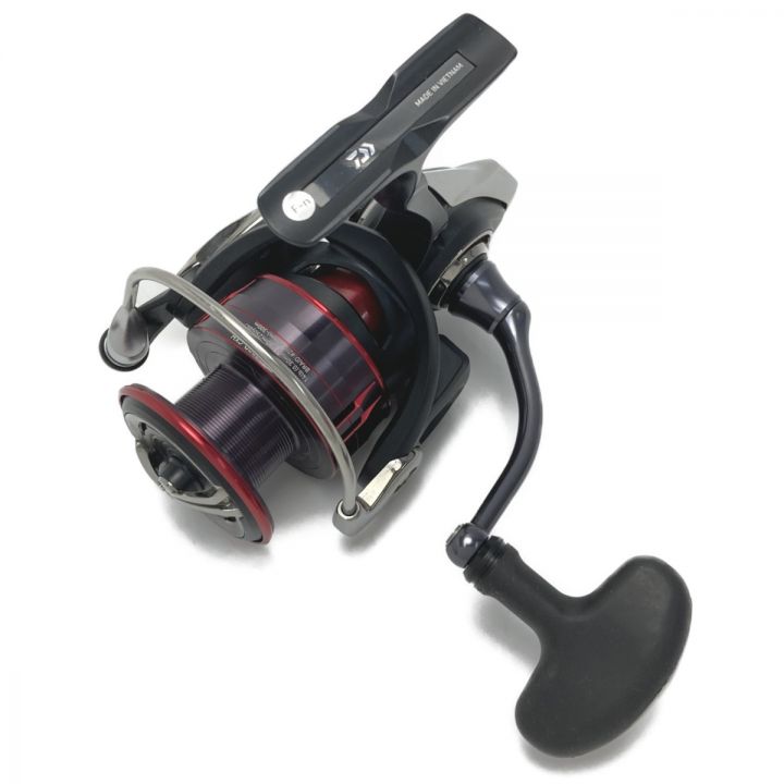 DAIWA ダイワ FUEGO フエゴ LT4000D-CXH スピニングリール 箱付き 4000D-CXH｜中古｜なんでもリサイクルビッグバン