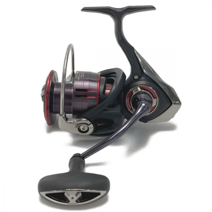 DAIWA ダイワ FUEGO フエゴ LT4000D-CXH スピニングリール 箱付き 4000D-CXH｜中古｜なんでもリサイクルビッグバン