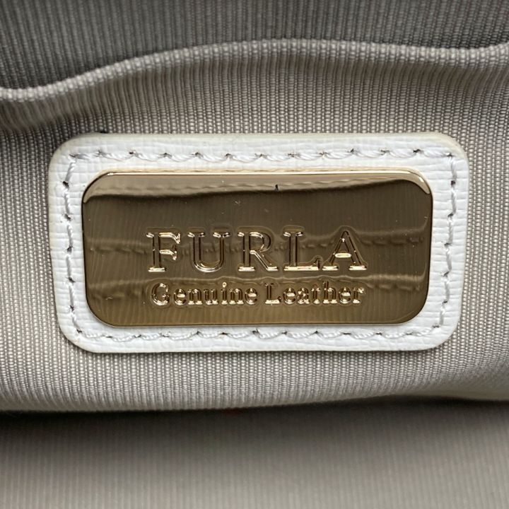 FURLA フルラ キャロル ミニショルダーバッグ ホワイト ロゴ チェーンショルダー CAROL MINI  CROSSBODY｜中古｜なんでもリサイクルビッグバン