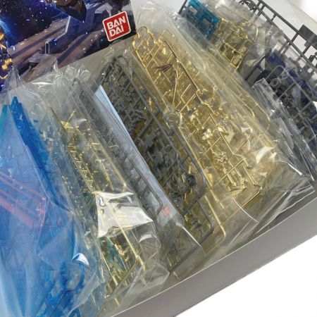  BANDAI バンダイ 機動戦士ガンダムUC《フル・サイコフレーム実装試作モビルスーツ 》RX-0 ユニコーンガンダム3号機 フェネクス