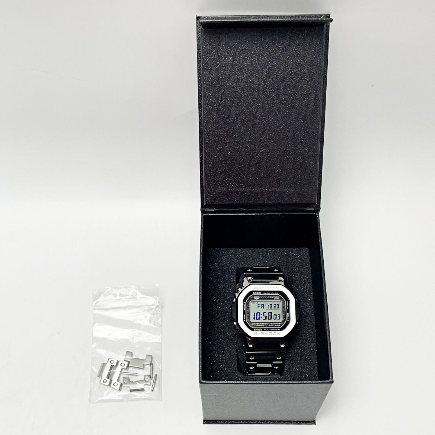 中古】 CASIO カシオ G-SHOCK 電波ソーラー GMW-B5000D-1JF シルバー