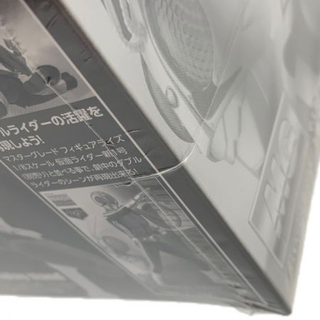  BANDAI バンダイ 《 仮面ライダー新2号 》マスターグレード フィギュアライズ / 1/8スケール