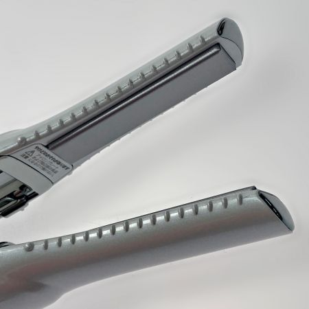  ReFa リファビューテック フィンガーアイロン ホワイト コードレス ヘアアイロン REA-102A