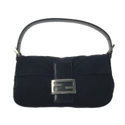 ☆☆ FENDI フェンディ マンマバケット ショルダーバッグ 2321.26424 ブラック ワンショルダー Bランク