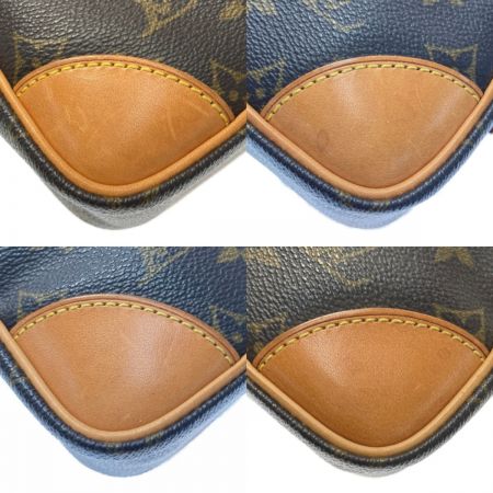  LOUIS VUITTON ルイヴィトン モノグラム トロカデロ27 M51274 ショルダーバッグ