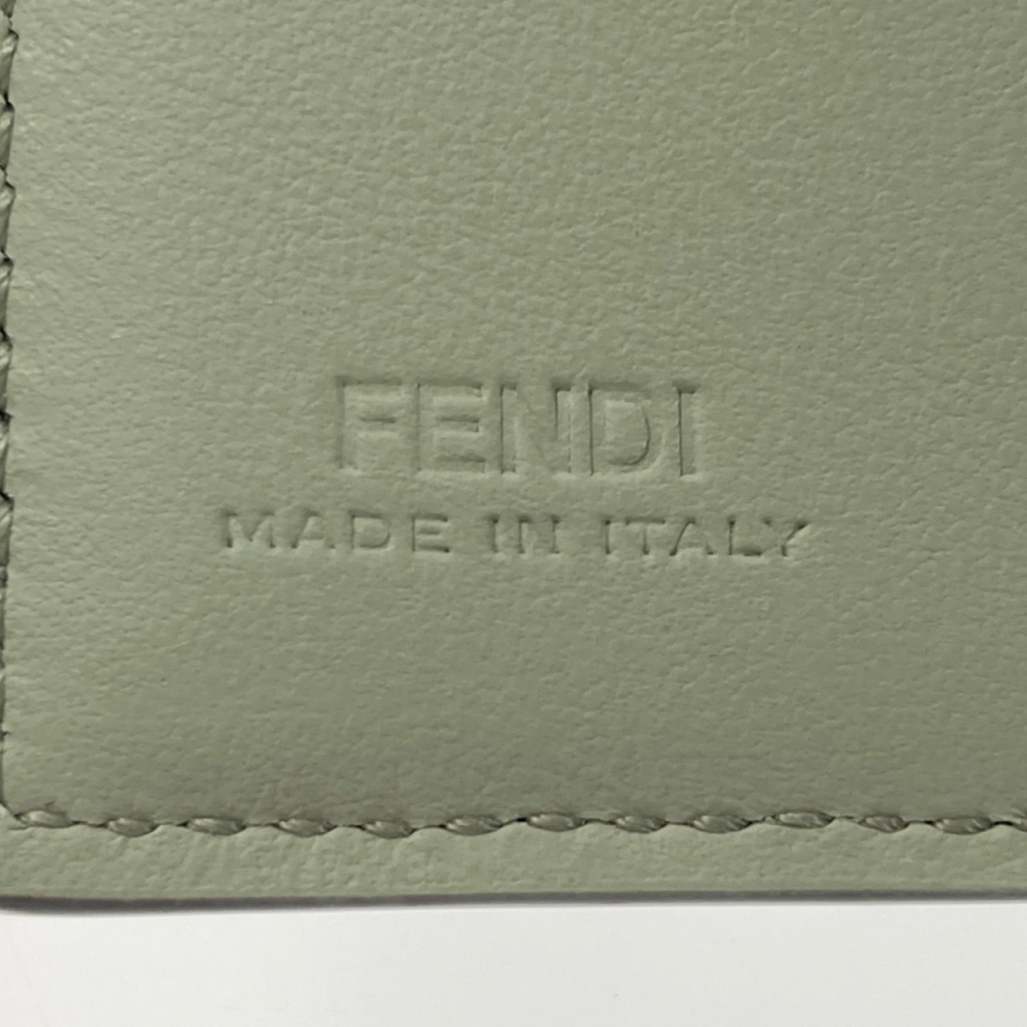 中古】 FENDI フェンディ ピーカブー 3つ折り財布 8M0426 オリーブ