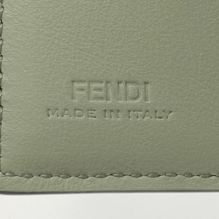 中古】 FENDI フェンディ ピーカブー 3つ折り財布 8M0426 オリーブ コンパクトウォレット 箱・布袋有 PEEKABOO｜総合リサイクルショップ  なんでもリサイクルビッグバン オンラインストア