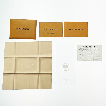  LOUIS VUITTON ルイヴィトン モノグラムアンプラント IPHONE 11 フォリオ M69709 ノワール 手帳型/カード入れ付ケース