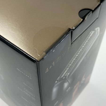  BRAUN ブラウン  電気シェーバー 》シリーズ8 / ルコール洗浄システム付き / 8563cc